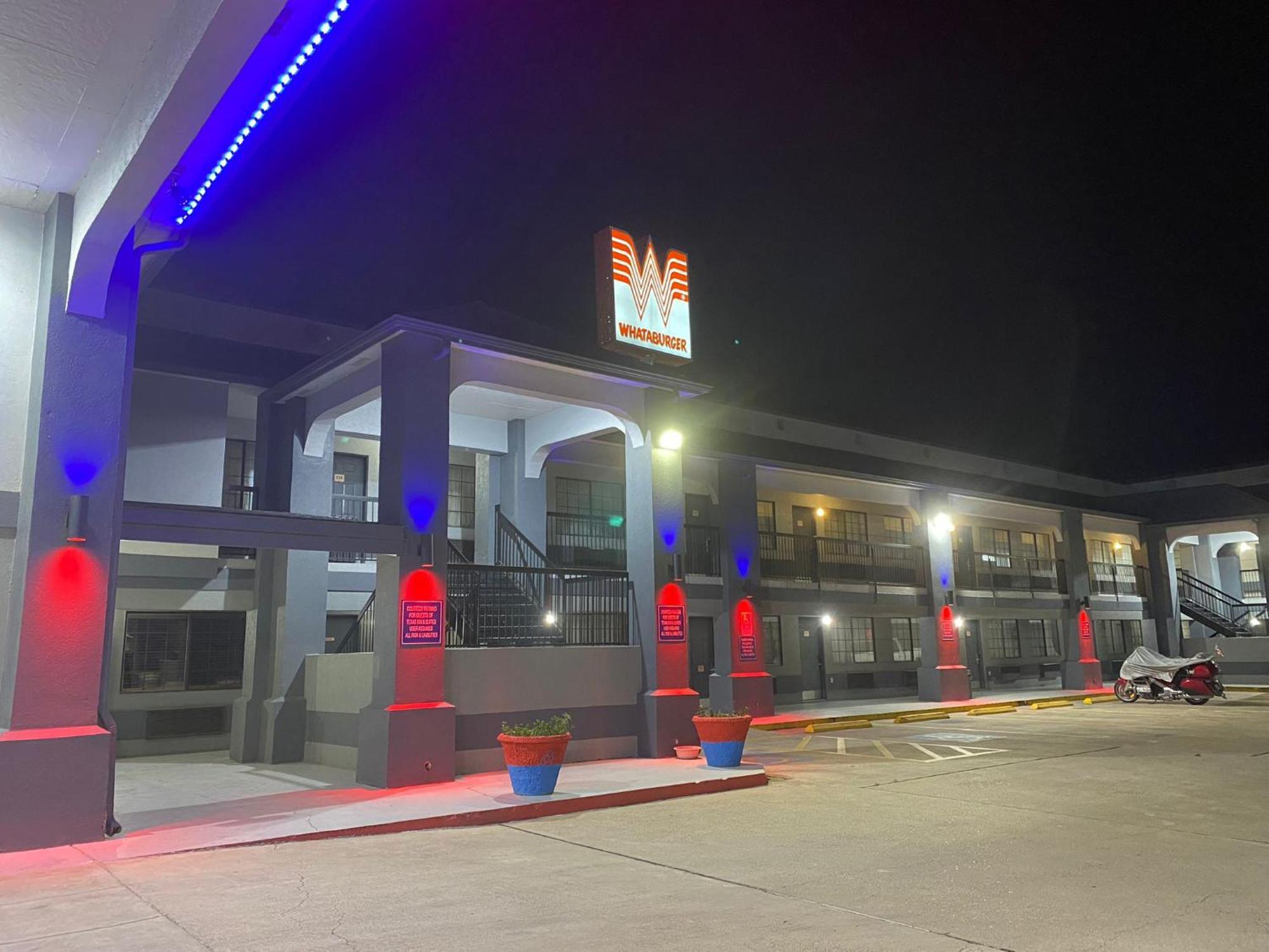 Texas Inn And Suites Raymondville Exterior foto
