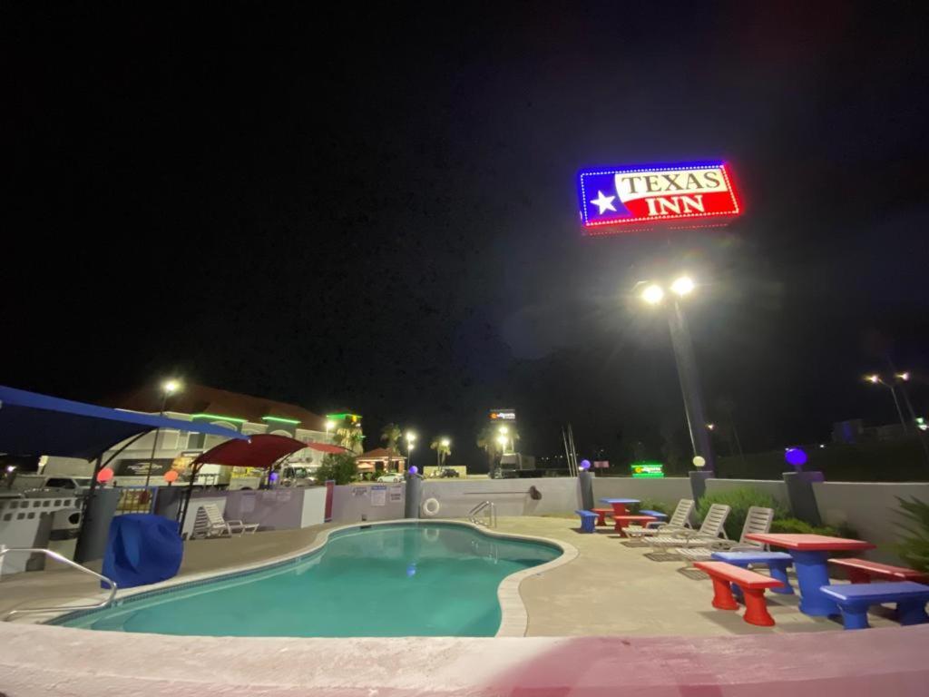 Texas Inn And Suites Raymondville Exterior foto