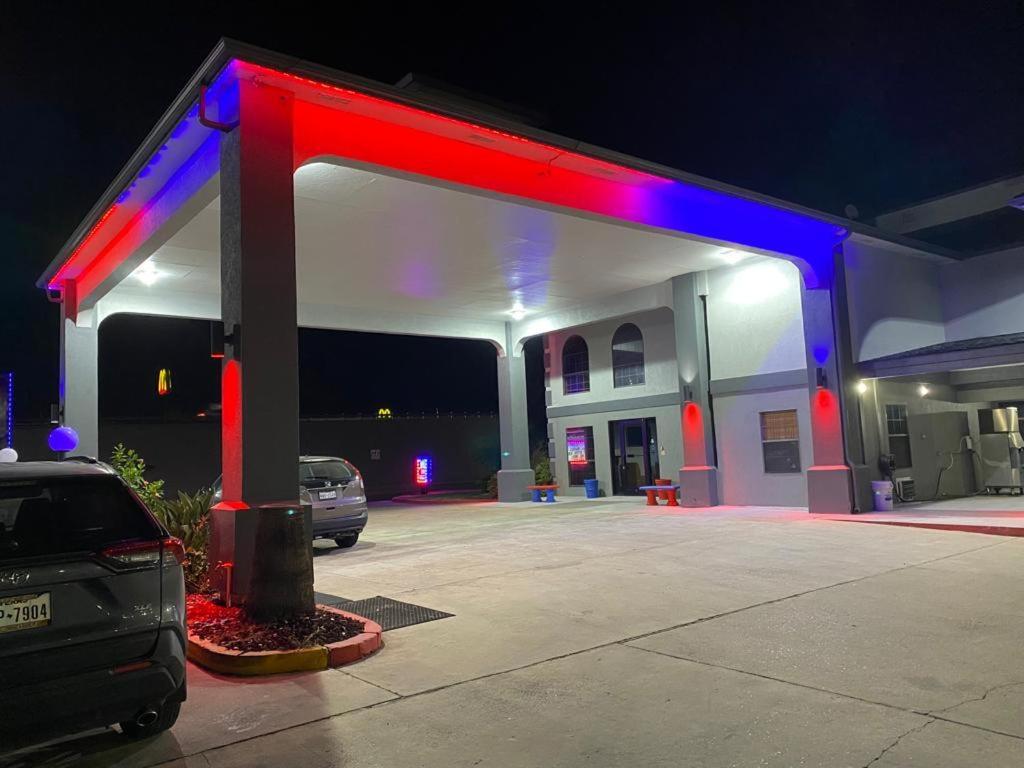 Texas Inn And Suites Raymondville Exterior foto