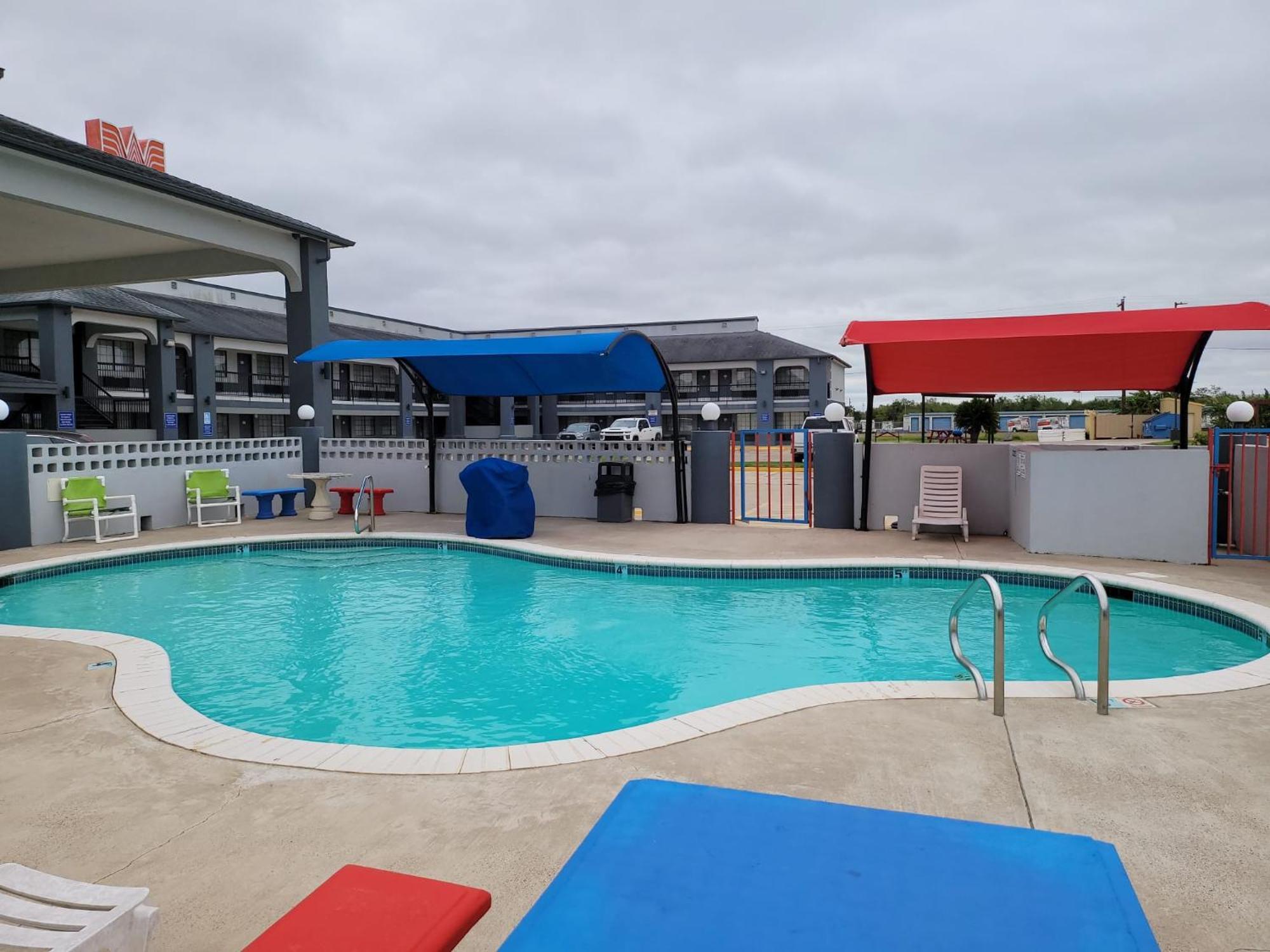 Texas Inn And Suites Raymondville Exterior foto